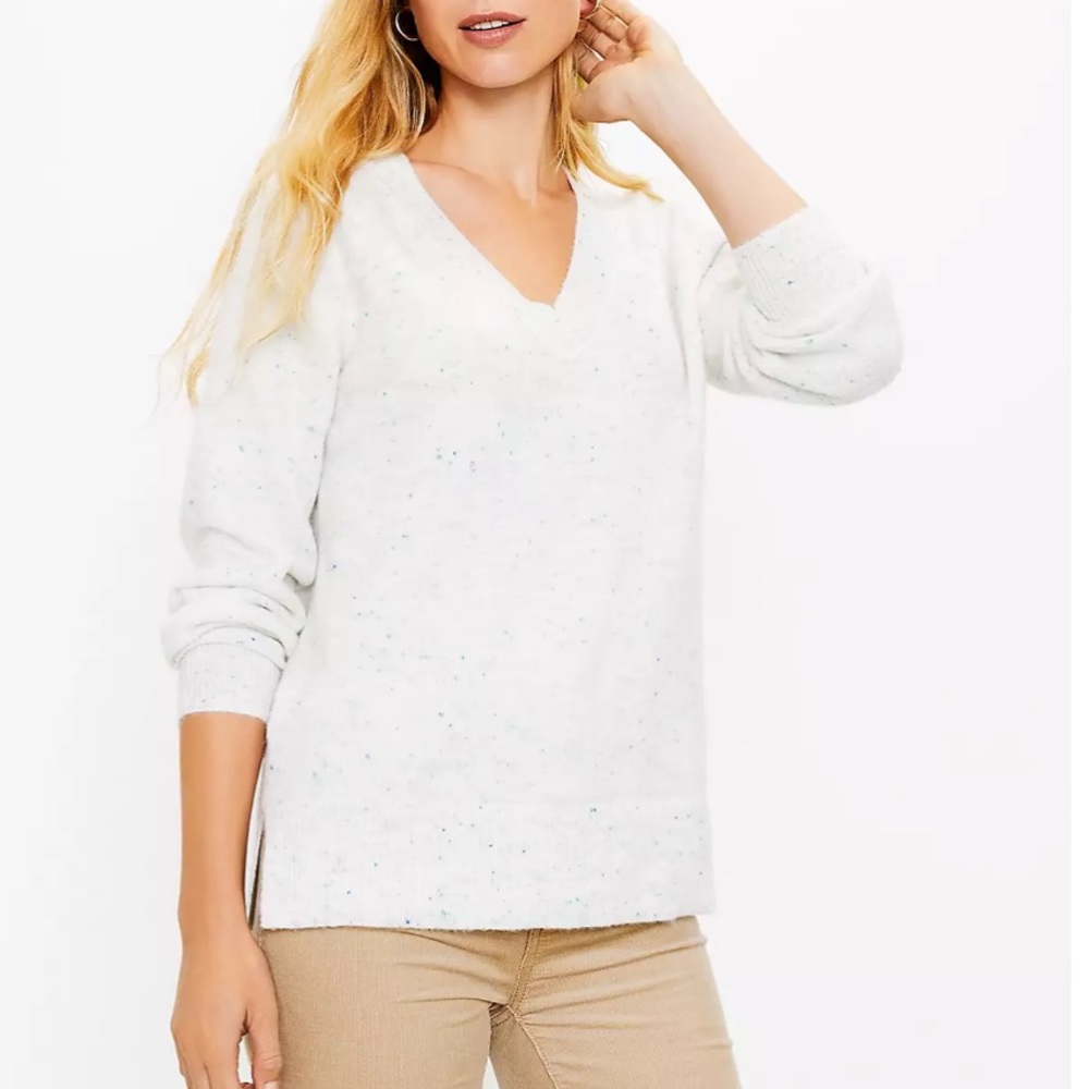 LOFT Flecked Relaxed V-Neck Sweater size Small